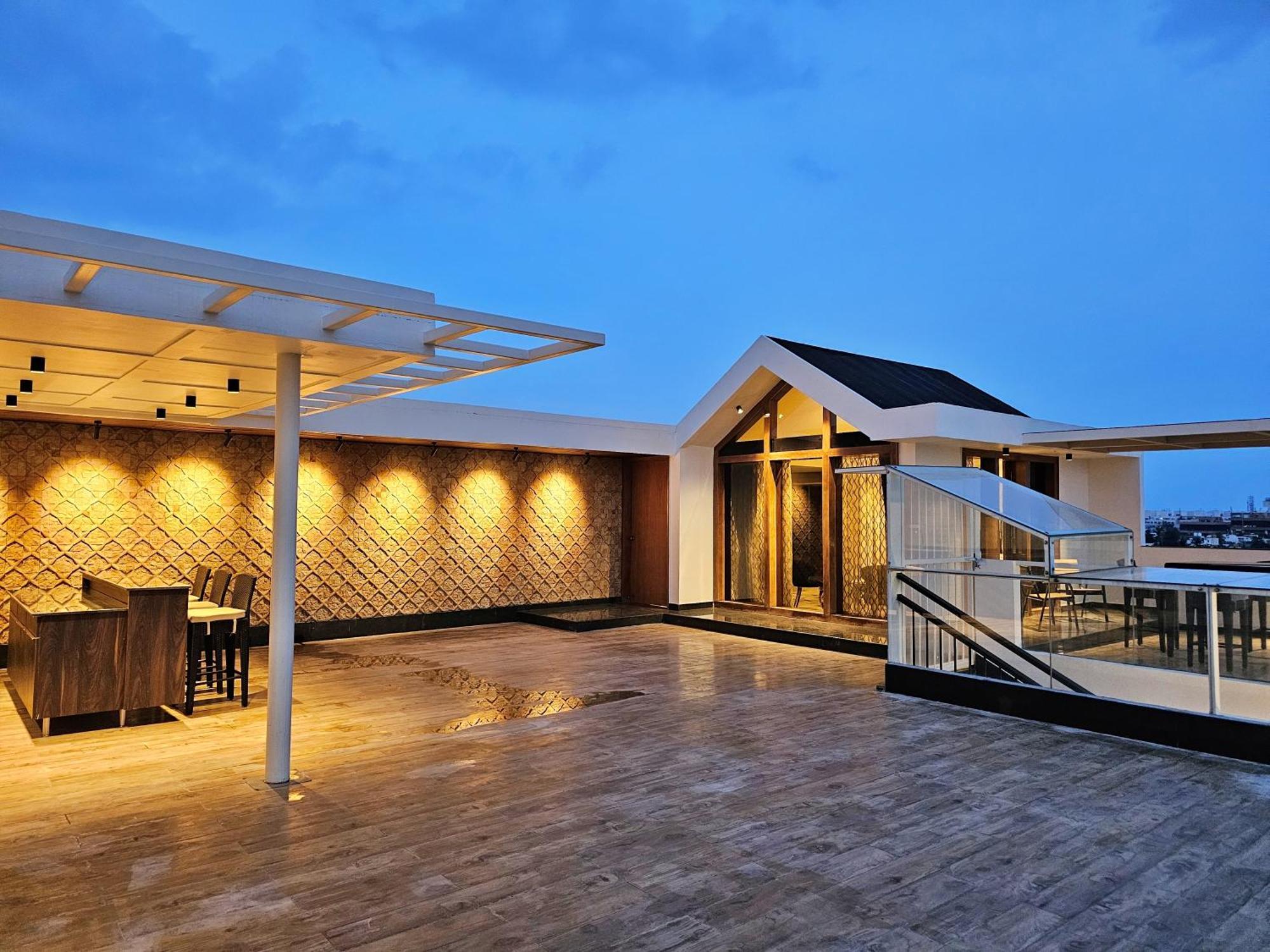 The Pentouz On 100 Feet Road Indiranagar - An Urban Luxury Retreat Διαμέρισμα Μπανγκαλόρ Εξωτερικό φωτογραφία