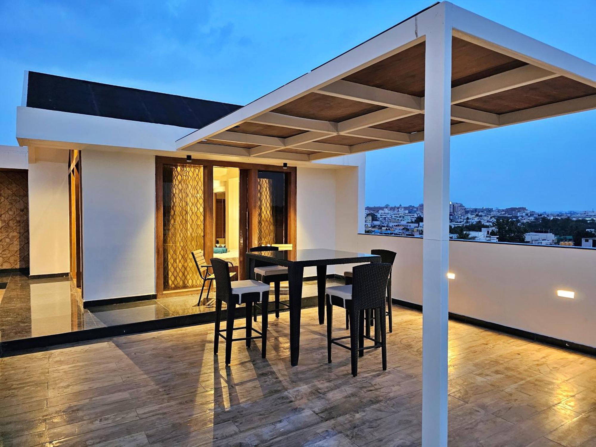 The Pentouz On 100 Feet Road Indiranagar - An Urban Luxury Retreat Διαμέρισμα Μπανγκαλόρ Εξωτερικό φωτογραφία
