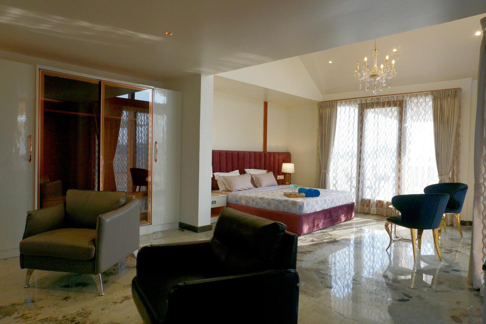 The Pentouz On 100 Feet Road Indiranagar - An Urban Luxury Retreat Διαμέρισμα Μπανγκαλόρ Εξωτερικό φωτογραφία