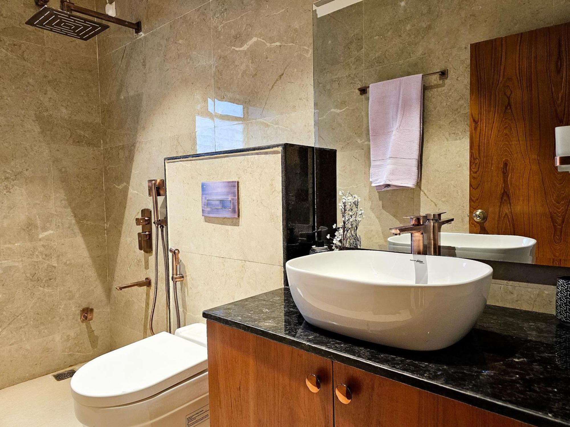 The Pentouz On 100 Feet Road Indiranagar - An Urban Luxury Retreat Διαμέρισμα Μπανγκαλόρ Εξωτερικό φωτογραφία