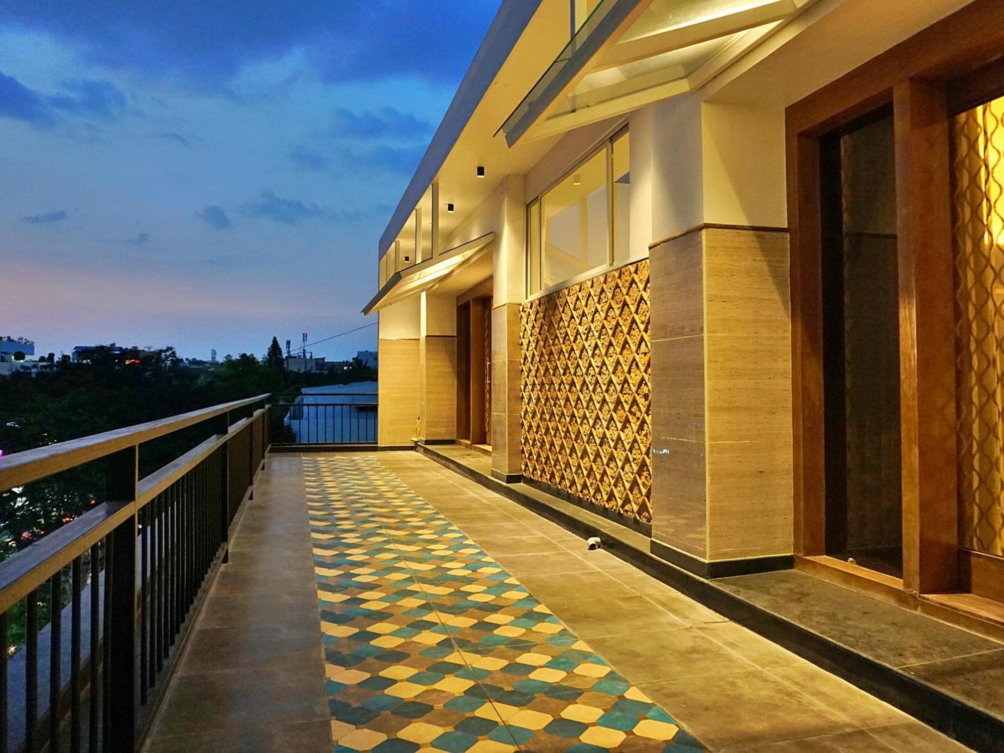 The Pentouz On 100 Feet Road Indiranagar - An Urban Luxury Retreat Διαμέρισμα Μπανγκαλόρ Εξωτερικό φωτογραφία